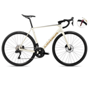 ORBEA (オルベア) ORCA M30i (オルカM30i) 2024年モデル 105 Di2 12Speed 油圧ディスクブレーキ カーボンロードバイク完成車 ホワイト/GAR
